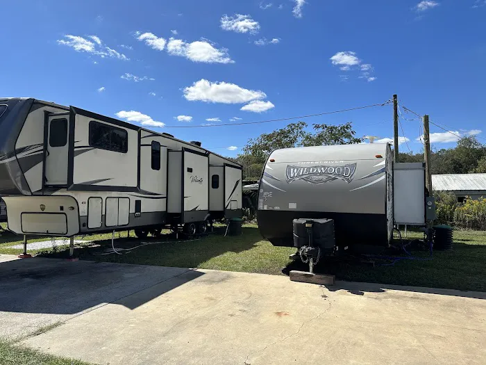 Star Gaze Haven RV Park 4