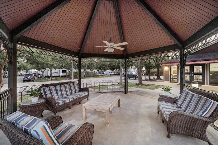 AllStar RV Resort by QRV 9