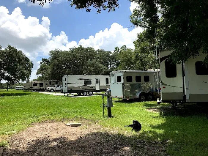 Riverside park camping grounds 11