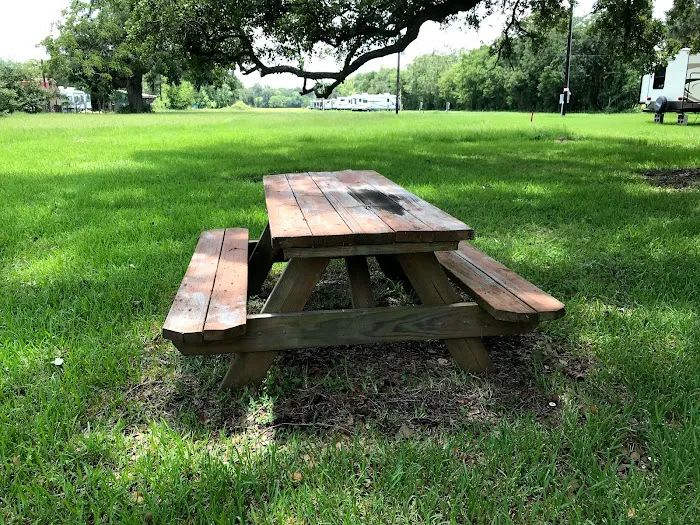 Riverside park camping grounds 14