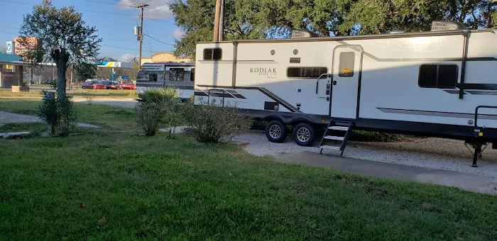 Riverside park camping grounds 38