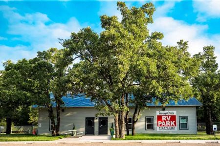 Sunny Bastrop RV Park
