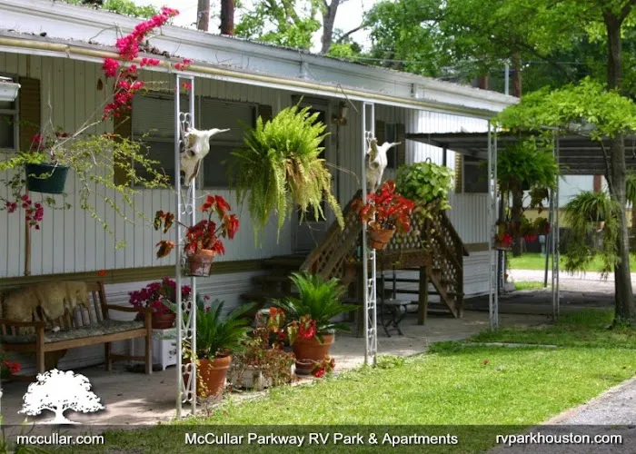 McCullar Parkway RV Park 3