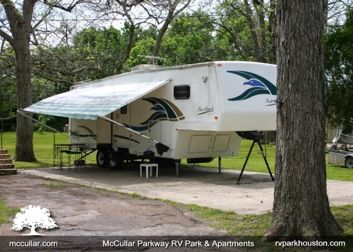 McCullar Parkway RV Park 10