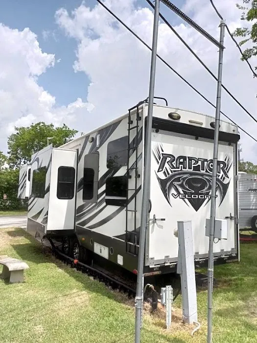 Jus Passn Thru RV Park 2