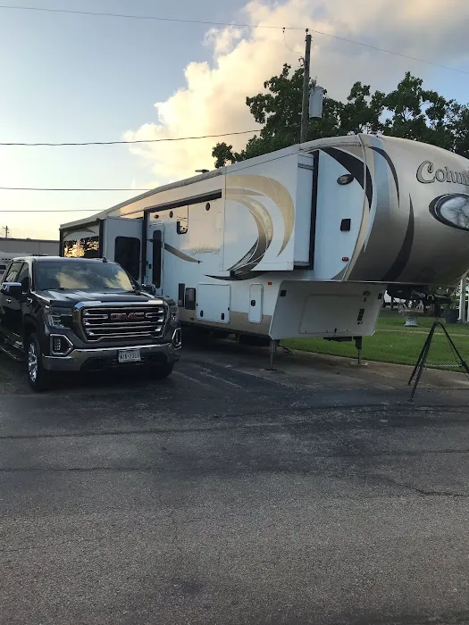 Jus Passn Thru RV Park 10