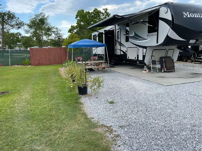 Azalea Bay RV Park 8