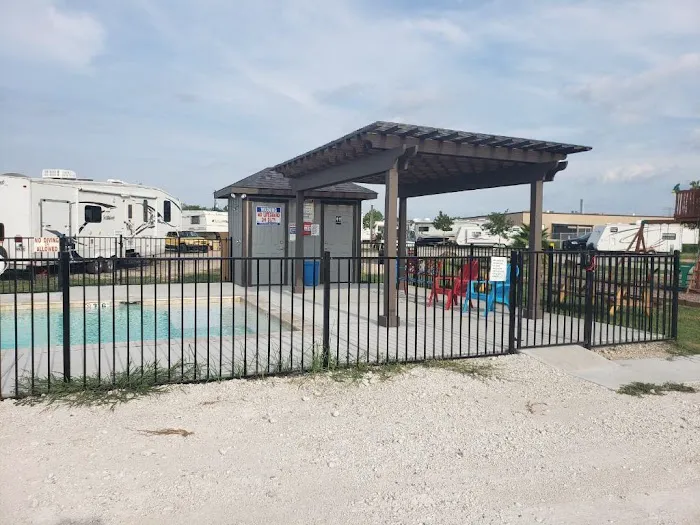 Texas 6 RV Park 7