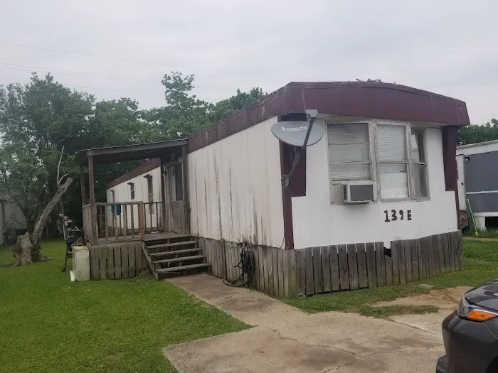 Willow Manor Mobile Home Park 5