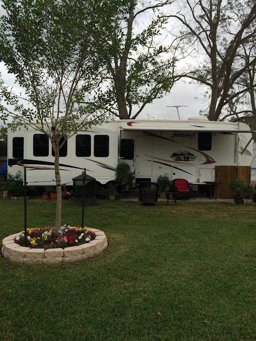 The Backyard RV Park - Sweeny/Old Ocean/Van Vleck/West Columbia/Bay City/Freeport 6
