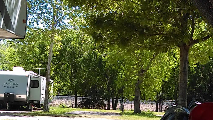 Travelers Paradise RV Park 5