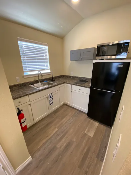 4L RV AND CABINS 10