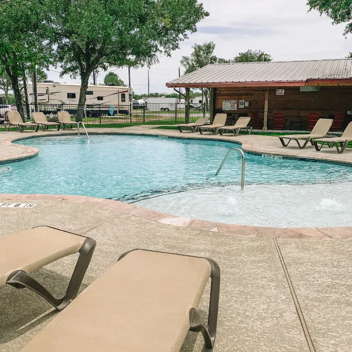 Great Escapes RV Park Austin Oaks 2
