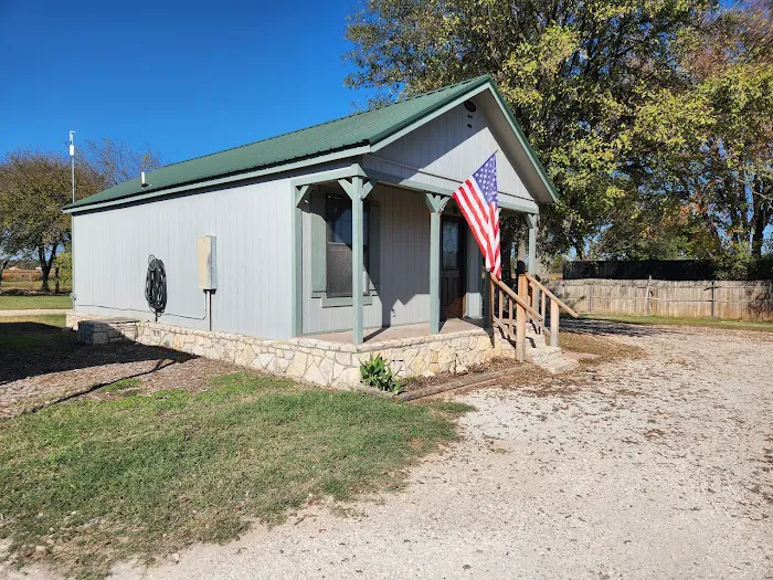 RAINBOW VILLAGE IN RAINBOW TEXAS 1