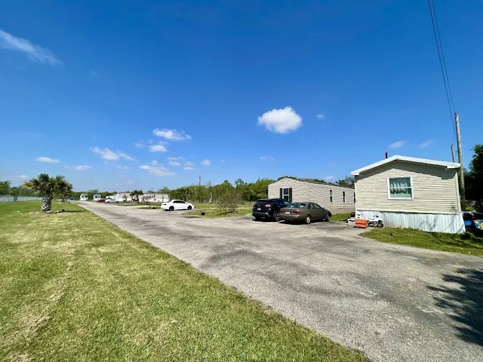 Bayshore RV & Mobile Home Park 4