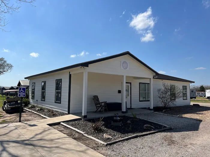 Patriot RV Park - Cuero 4
