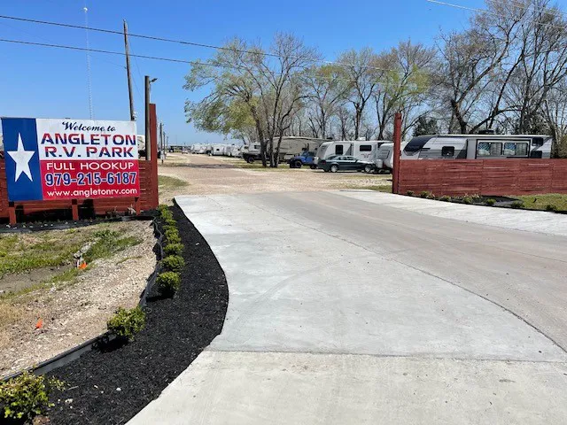 Angleton RV Park & Resort 1
