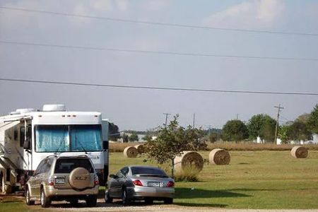 Dee's RV Park