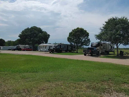Dee's RV Park 2