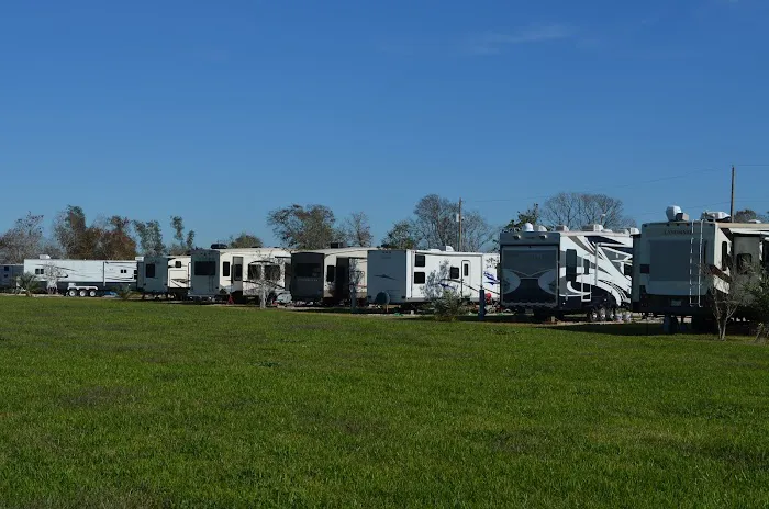Happy Camp RV Park | RV Parks in Angleton, Texas 9