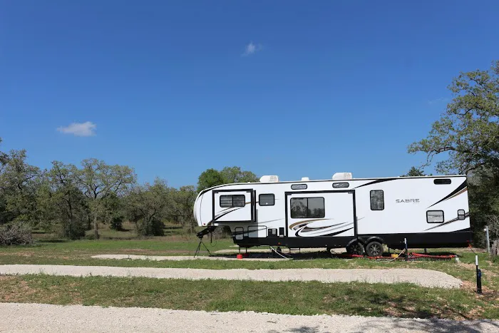 StaRV Park | RV Pads and Apartments 1