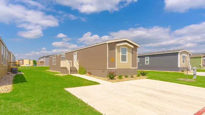 Loma Vista - Manufactured Home Community 2