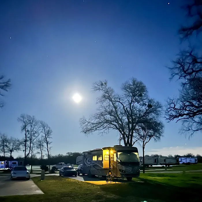 Austonia RV Resort 4