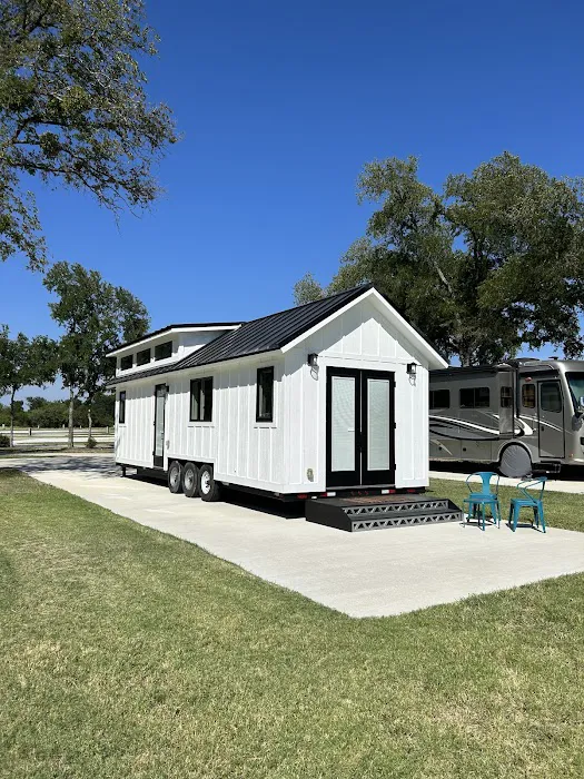 Austonia RV Resort 5