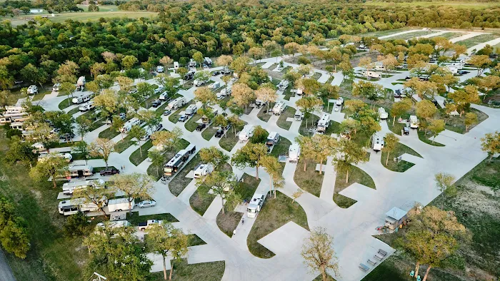Austonia RV Resort 6