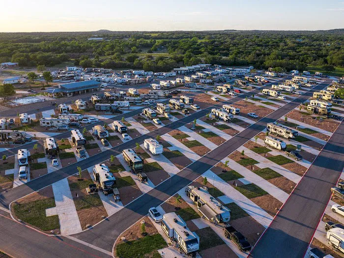 Jellystone Park™ Austin North 3