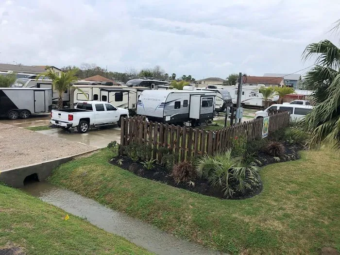 Green Parrot RV Park 5