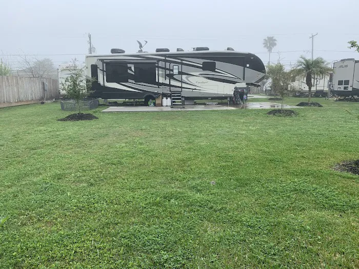 Green Parrot RV Park 7