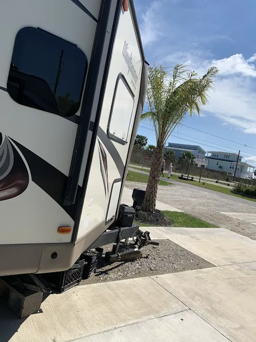 Green Parrot RV Park 10