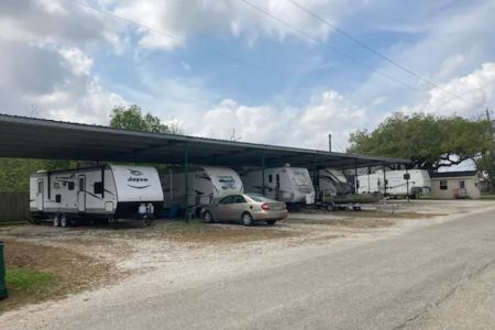 Oak Tree RV Park