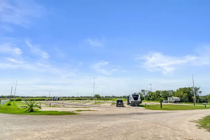 Enchanted Lakes of Edna Rv Park 4