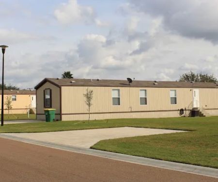 Royal Place Community
