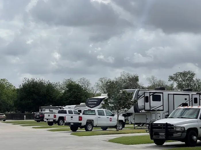 Dad's RV Park 8