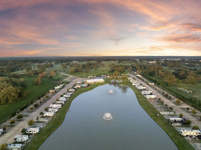 Brazoria Lakes RV Resort by QRV 4