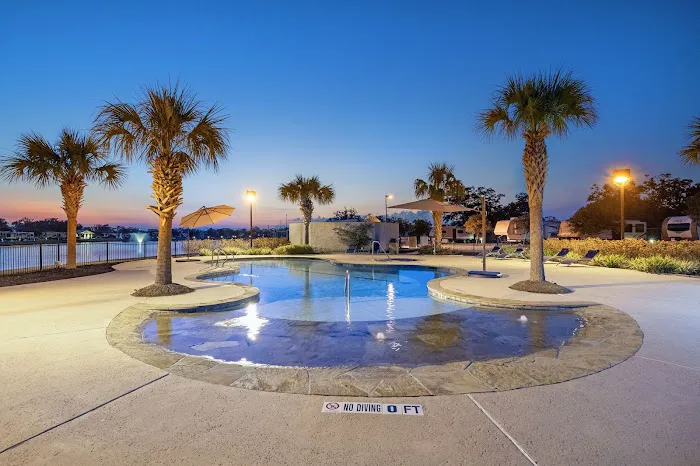Brazoria Lakes RV Resort by QRV 1