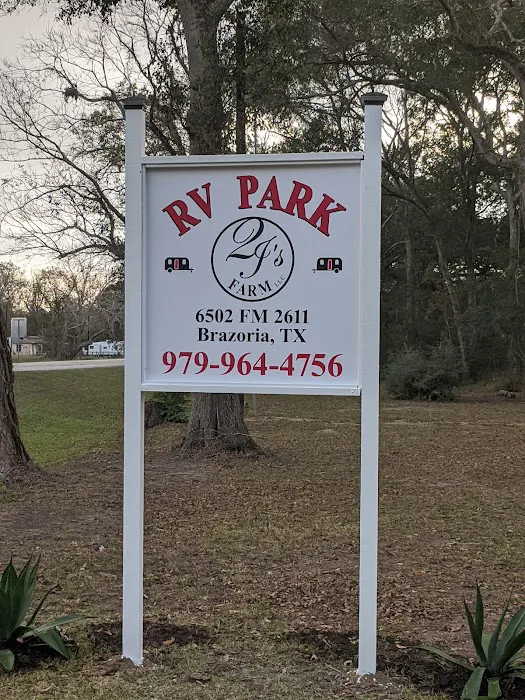RV Park at 2 J's Farm 6