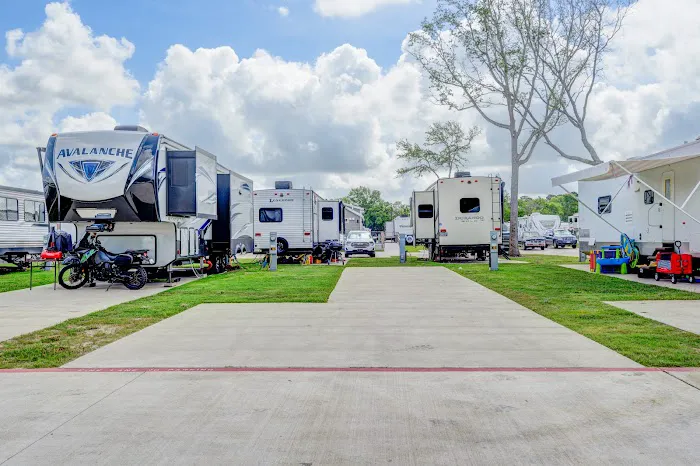 Alvin RV Resort 4