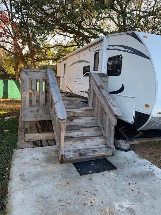 Palm RV Park Campground & Cabin Rental 7