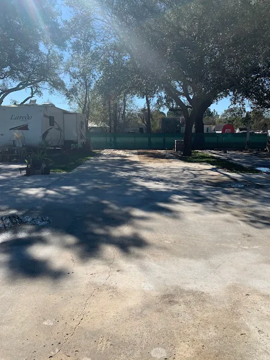 Palm RV Park Campground & Cabin Rental 6