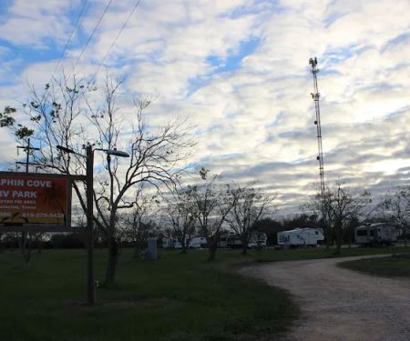 Dolphin Cove RV Park