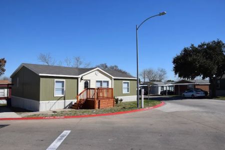 Dessau Fountain Estates Manufactured Home Community