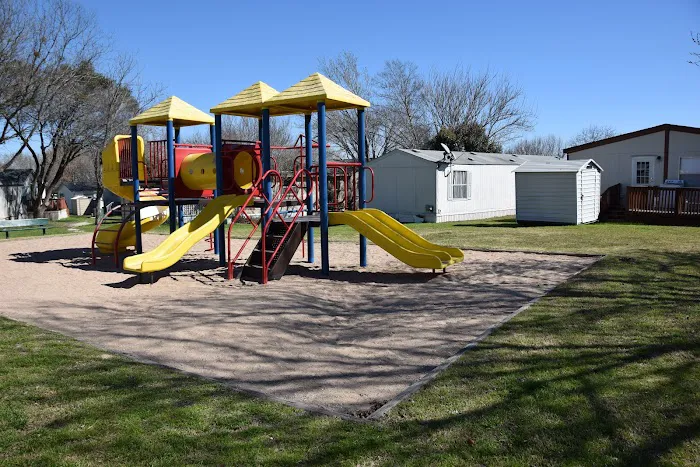 Dessau Fountain Estates Manufactured Home Community 2