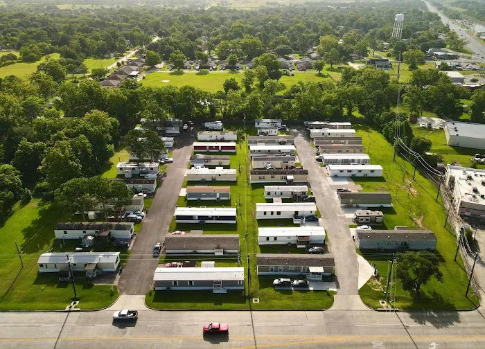 Lazy Wasp Manufactured Home Community 3