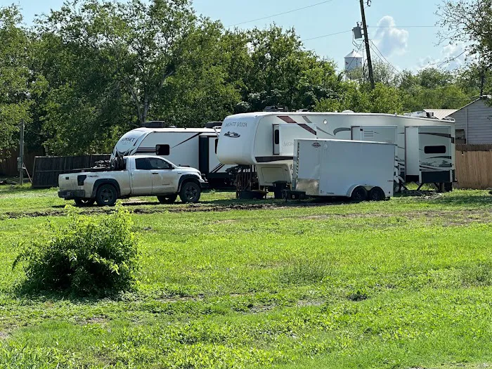 The Oasis RV Park - Nixon TX 6