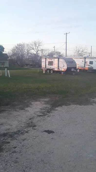Hill Top RV Park Karnes County Runge 4