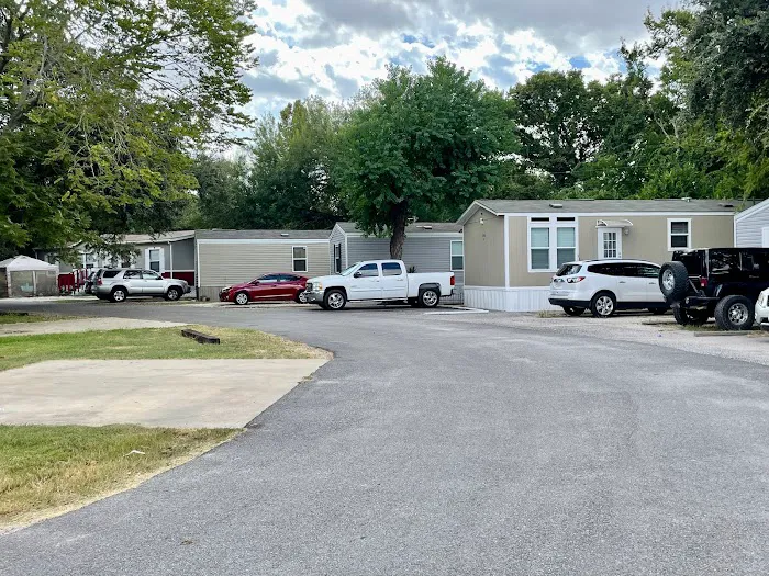Clute Mobile Home & RV Park 12